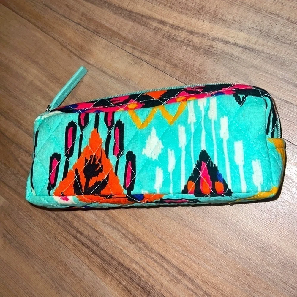 Vera Bradley Pouch​​​​​​​​​​